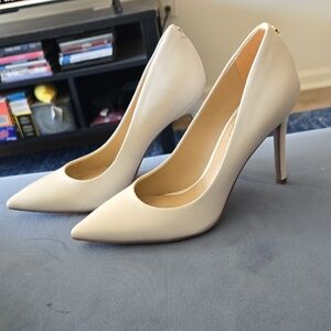 Hazel Pointed Toe Pump